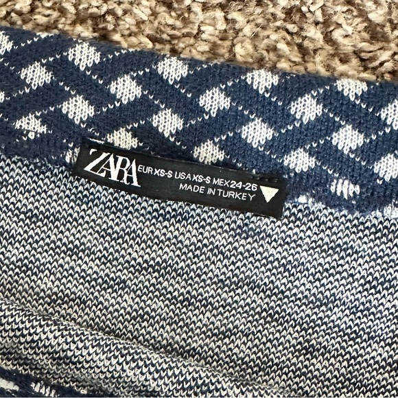 Zara skirt XS - Picture 3 of 3